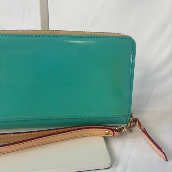 Dooney & Bourke Patent Leather Aqua Blue Zip Wristlet Wallet Clutch Turquoise - Picture 10 of 14